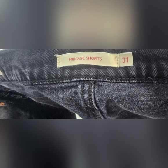 Levis Premium Women's Denim Big E Black Button Fly Ribcage Shorts Size 31 - Picture 7 of 15